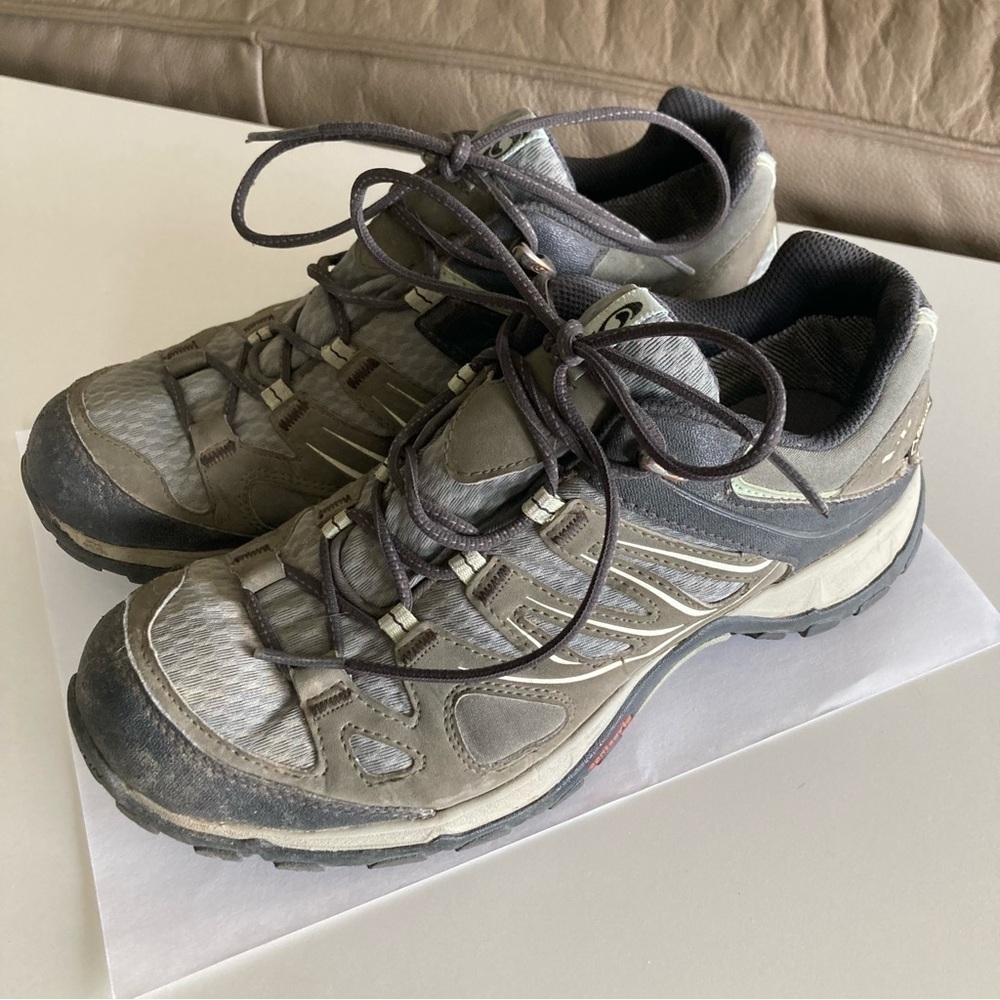 Salomon Contagrip Gore-tex Gray Hiking Shoes Sz 7